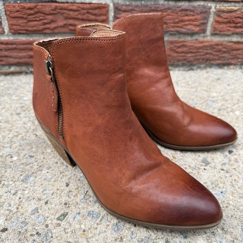 FRYE Judith Cognac Leather Double Zip Booties Size 6.5 M Western Almond Toe